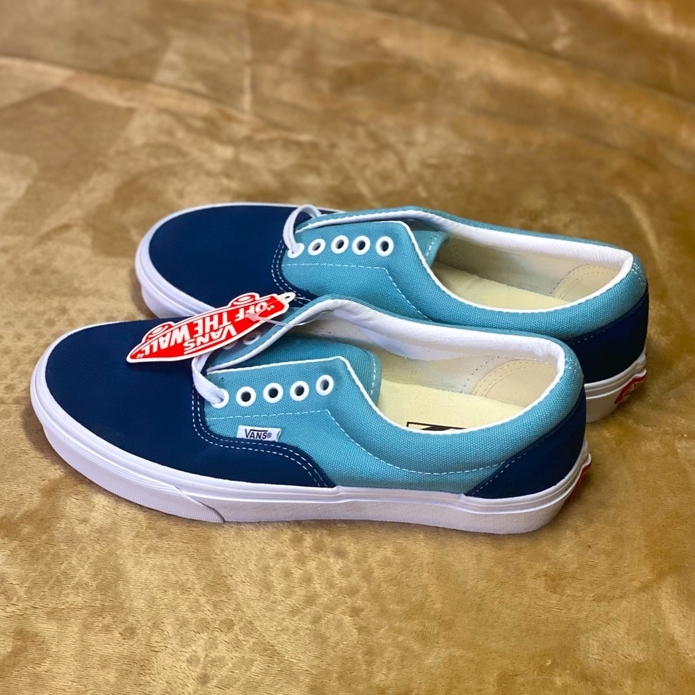 Ocean Blue Era Retro Vans size 7.5M (9W)
